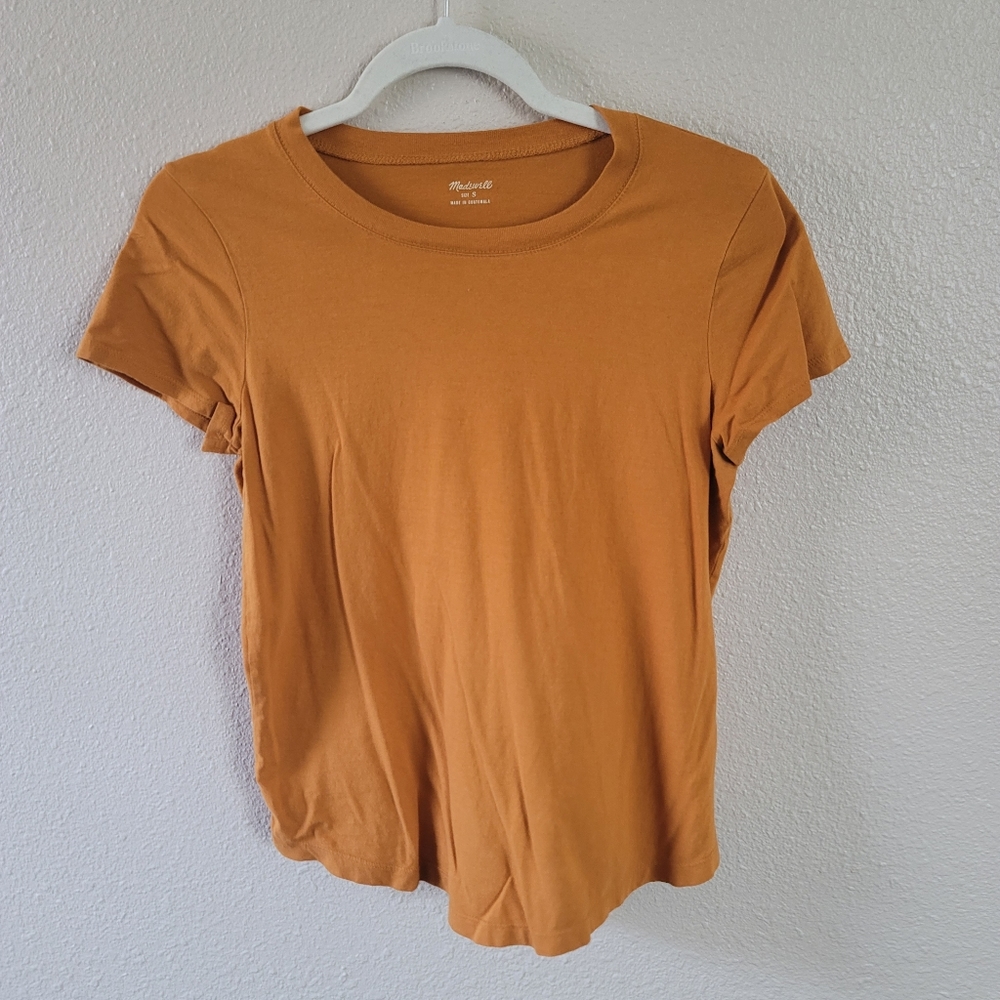 ✨️BOGO✨️Madewell Gold Basic Tee Shirt Layering Top Size Small